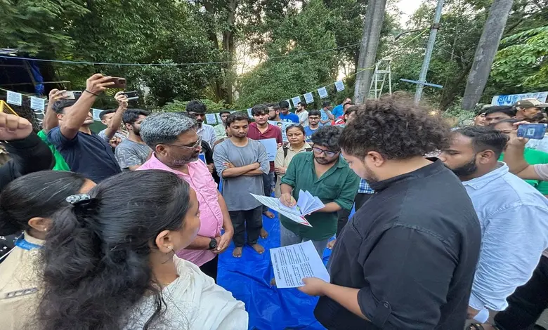 साहिल वाकोडे प्रकरणानंतर IIT मुंबईत फॅन बदलण्याची चर्चा; प्रशासनाची वेगळी भूमिका