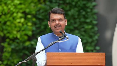 मुंबई महापालिकेचा ‘सुजाण नागरिक-सक्षम भारत’ उपक्रम; मुख्यमंत्री देवेंद्र फडणवीस विद्यार्थ्यांना वाचून दाखवणार संविधानाचा धडा, भूषण गवई यांची उपस्थिती.