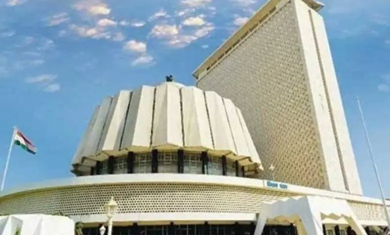 महाराष्ट्र विधान परिषद निवडणूक महायुती आणि मविआ उमेदवारांची बंडखोरी