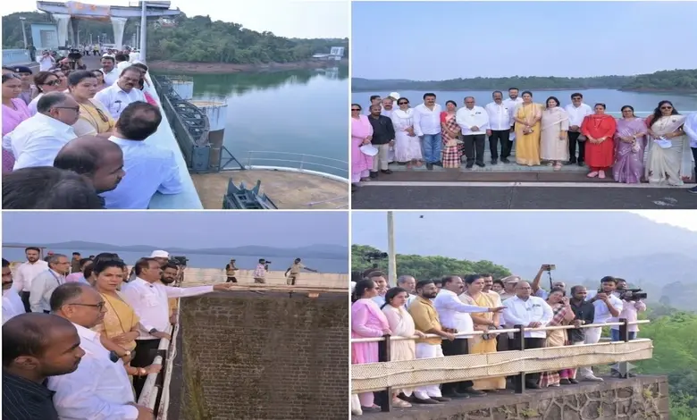 मुंबईतील तलाव आणि पाणीसाठ्याचा आढावा घेताना महापौर रितू तावडे आणि इतर अधिकारी.