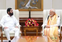 नवी दिल्लीत पंतप्रधान नरेंद्र मोदी यांची भेट घेताना उपमुख्यमंत्री एकनाथ शिंदे