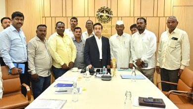 रायगडमधील आरवी आणि दिवेआगर बीचच्या सौंदर्यीकरण व पर्यटन विकासाच्या अनुषंगाने मंत्रालयात पार पडलेली उच्चस्तरीय आढावा बैठक.