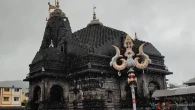 कुंभमेळा विकासकामांसाठी त्र्यंबकेश्वर ज्योतिर्लिंग मंदिर परिसर आणि दर्शन मार्गाचे सुरू असलेले काम.