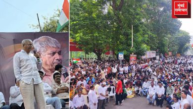 मुंबईतील जनआंदोलनात कार्यकर्त्यांना संबोधित करताना वंचित बहुजन आघाडीचे राष्ट्रीय अध्यक्ष प्रकाश आंबेडकर.